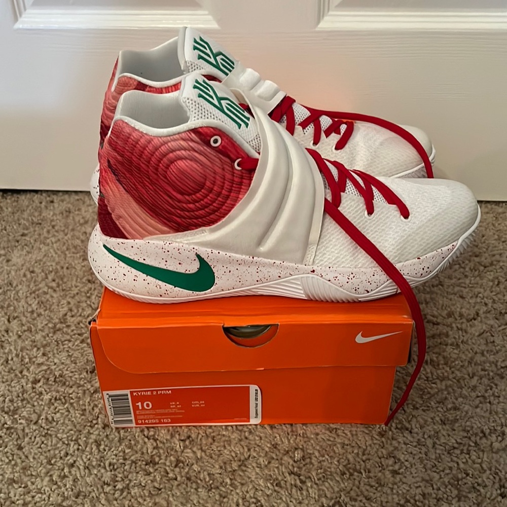 Kyrie 2 “Krispy Kreme” Rare Size 10